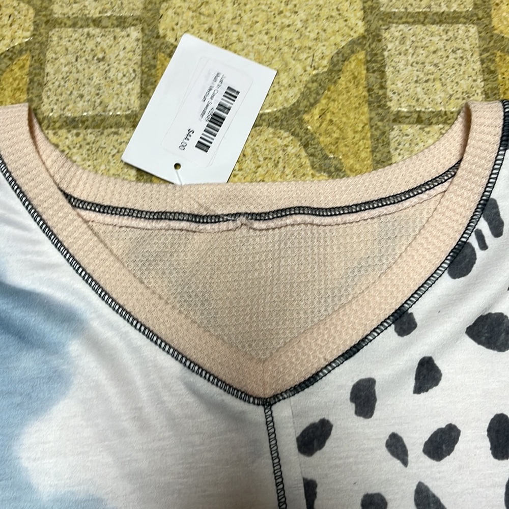 Perfect condition boutique top. - Picture 6 of 15